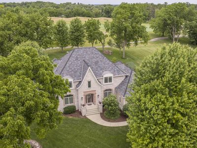 S76W26010 Prairieside DRIVE