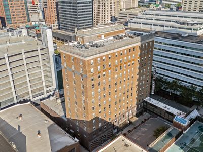 400 Walnut St STE 502