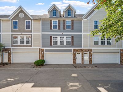 1146 Blackstone Ln