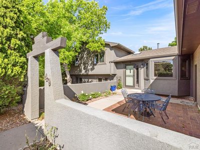 49 S Acacia Dr