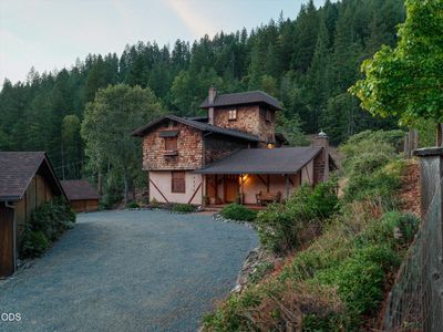 2603 Winona Rd