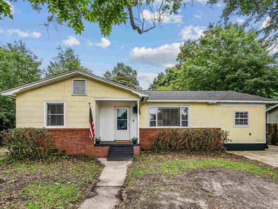 702 N 49th Ave