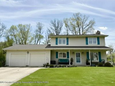 5035 Applewood Dr