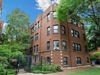 5469 S Ingleside Ave APT 2N