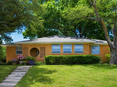 635 Classen Dr