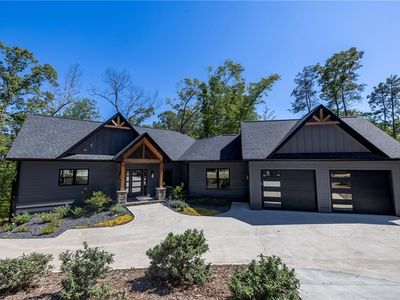709 Keowee Bay Cir