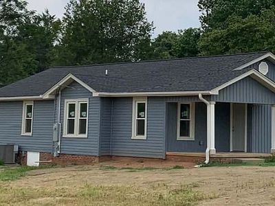 917 W Clemmonsville Rd
