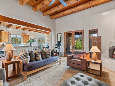 557 Valle Chamiso Ln