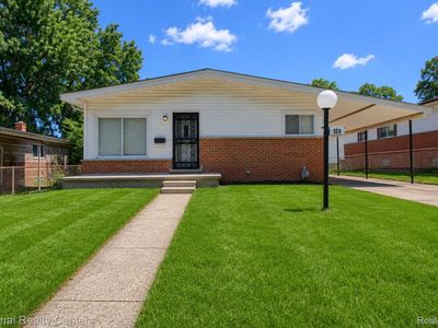 184 N Astor St