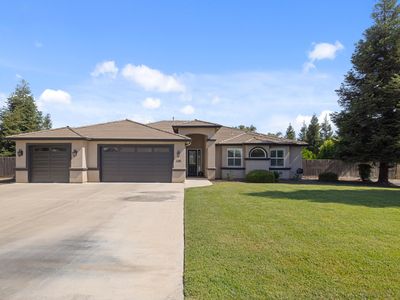 2208 W Benton Court