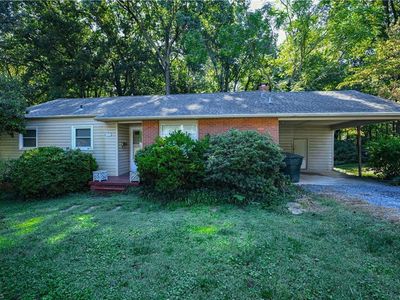 3809 Parkwood Drive