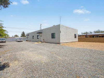 3619 E Felix Blvd