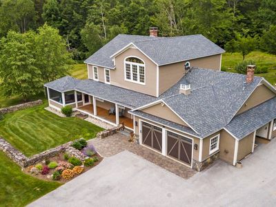 53 Old County Road East