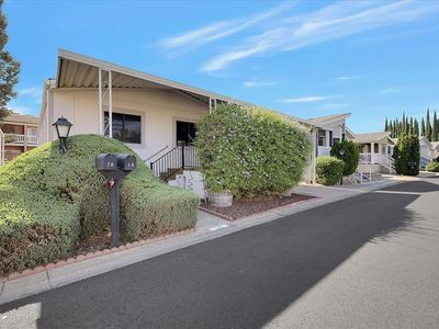 19 La Cienega Way