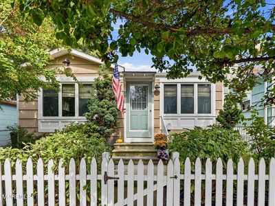 143 Heck Avenue