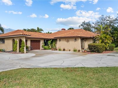 7090 Hendry Creek Dr