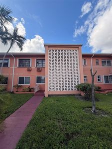 3410 SW 9th St APT 2A