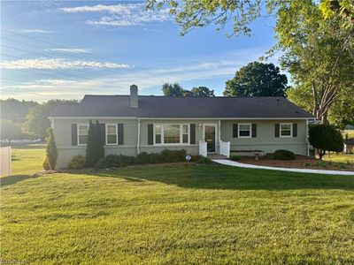 590 N Peace Haven Rd