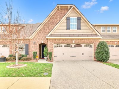 835 Meadow Crest Way