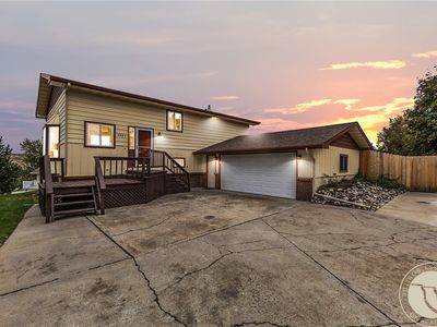 4521 San Fernando Dr