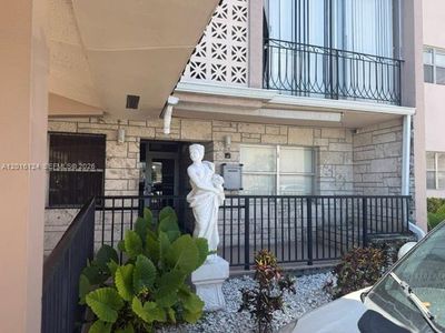 3640 NW 9th St APT 201