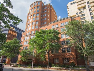 931 Massachusetts Ave APT 902