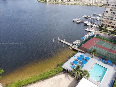 2780 NE 183rd St APT 908