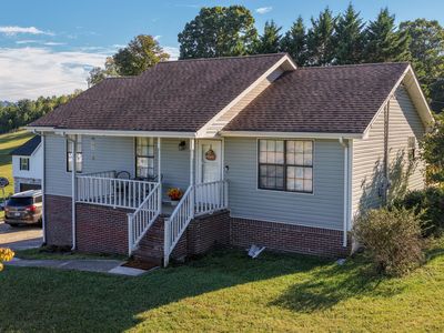 2077 Saunders Rd