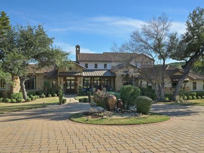 7715 Escala Dr