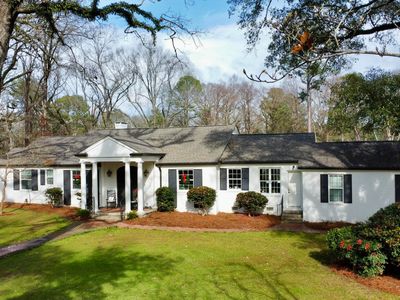 803 Oakwood Dr
