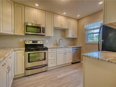 1398 Myerlee Country Club Blvd