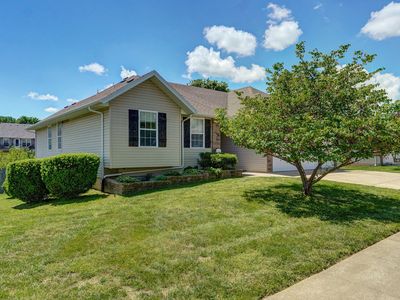 806 W Ridgecrest Street