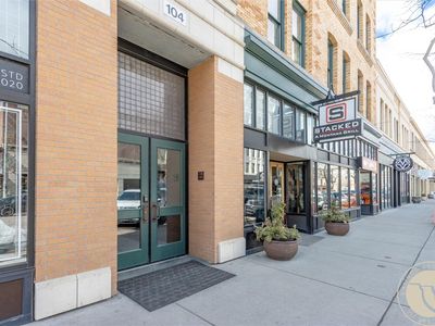 104 N Broadway #302
