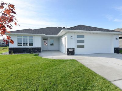 235 Emma Ct