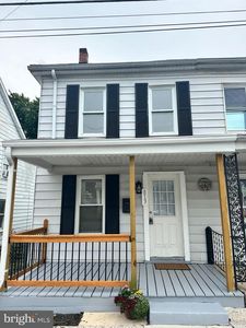813 Dale St