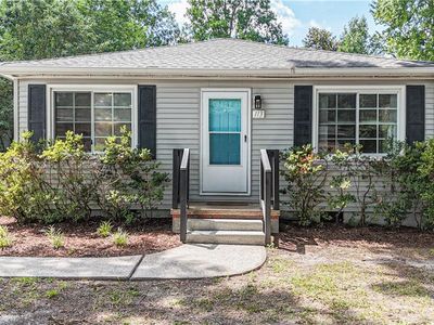 113 Glovers Ct