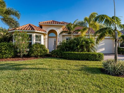4247 DIAMOND Square