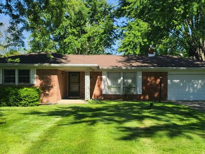 1282 E Meadowbrook Dr