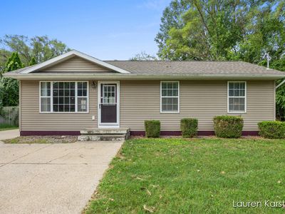 152 52nd St SE