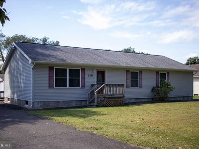 1327 Garry Ave