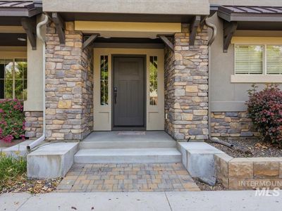 3244 E Thoroughbred Ln