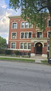 3733 S Lake Park Ave #1