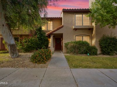 4901 E Kelton Ln UNIT 1006