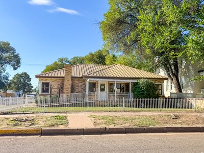 1101 Douglas Ave