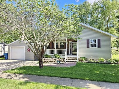 207 W Main St
