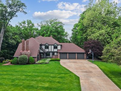 3346 Delta Dr