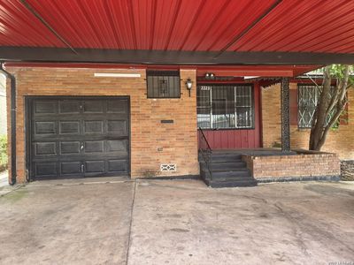 2223 Hays