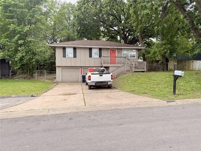 15201 E 48th Ter