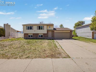1230 Bayberry Dr