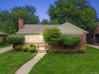 3034 Woodslee Dr